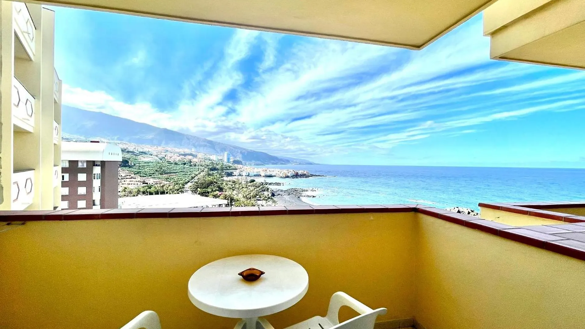 One Bedroom Apartment With Spectacular Views With Atlantic Ocean プエルト・デ・ラ・クルス